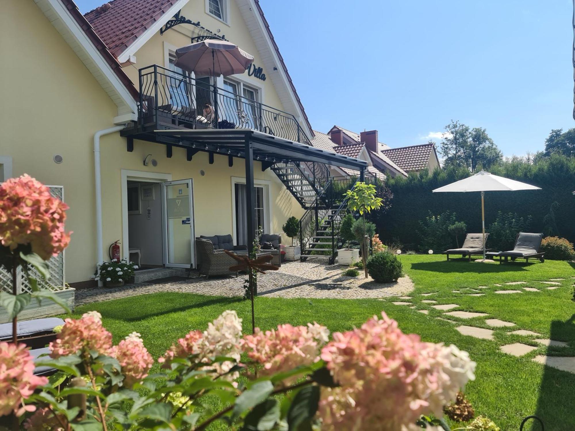 Apartamenty "La Villa" Z Klimatyzacja, Ogrodem, Parkingiem, Blisko Centrum Kudowa-Zdrój Exterior foto
